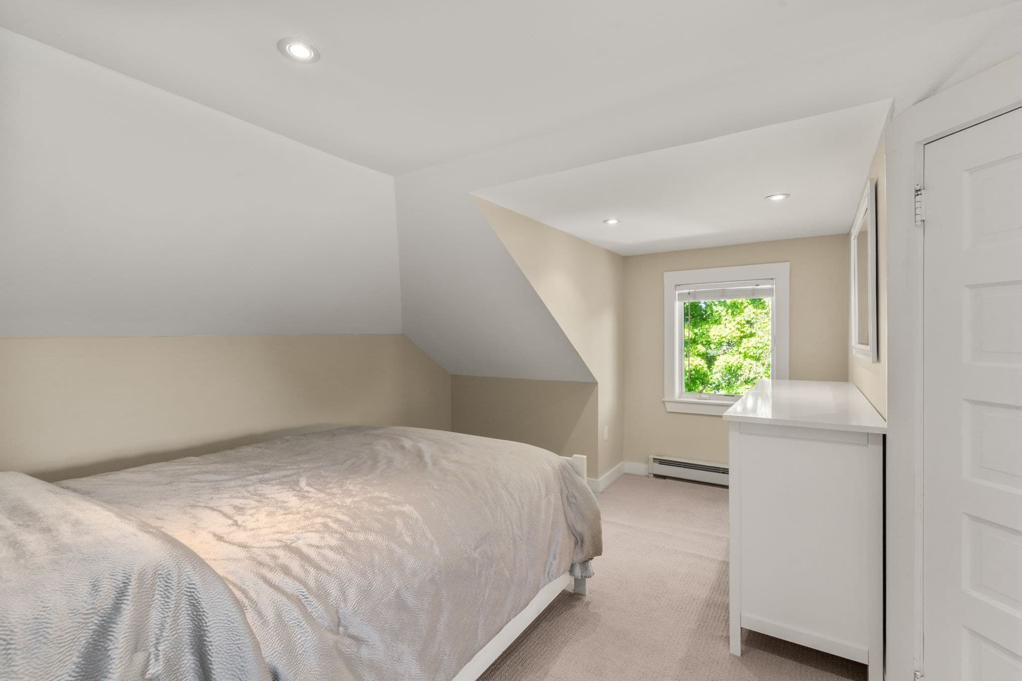 Single Family Residence at 380 Highland Ave, Quincy MA 02170, Quincy, photo 29 of 31