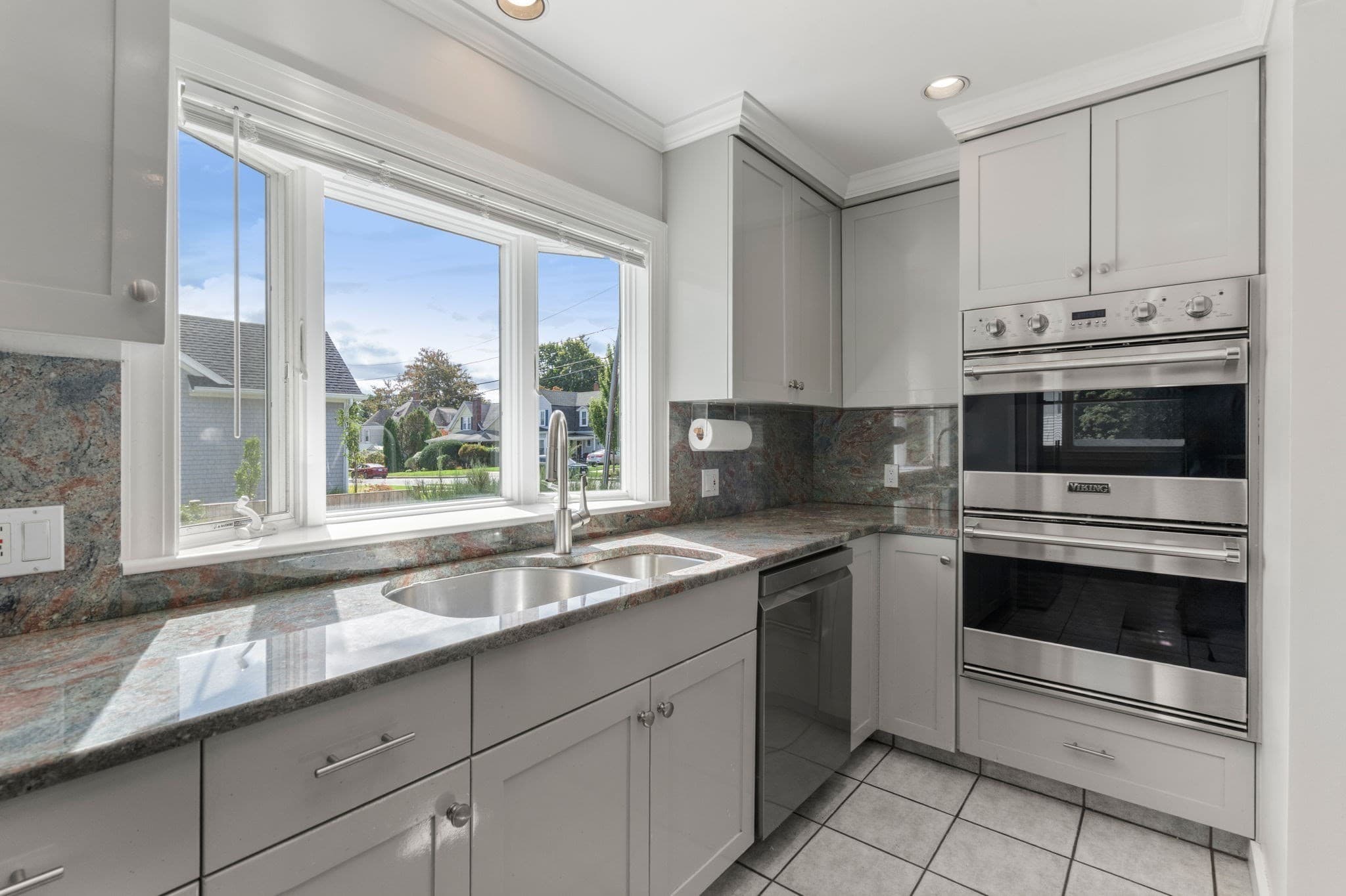 Single Family Residence at 380 Highland Ave, Quincy MA 02170, Quincy, photo 8 of 31