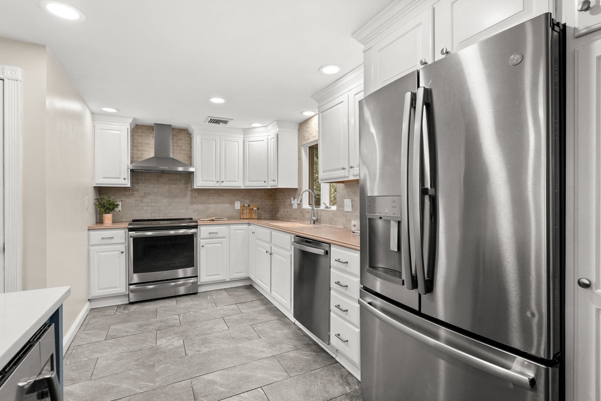 Single Family Residence at 318 Mystic St, Arlington MA 02474, Arlington, photo 8 of 36