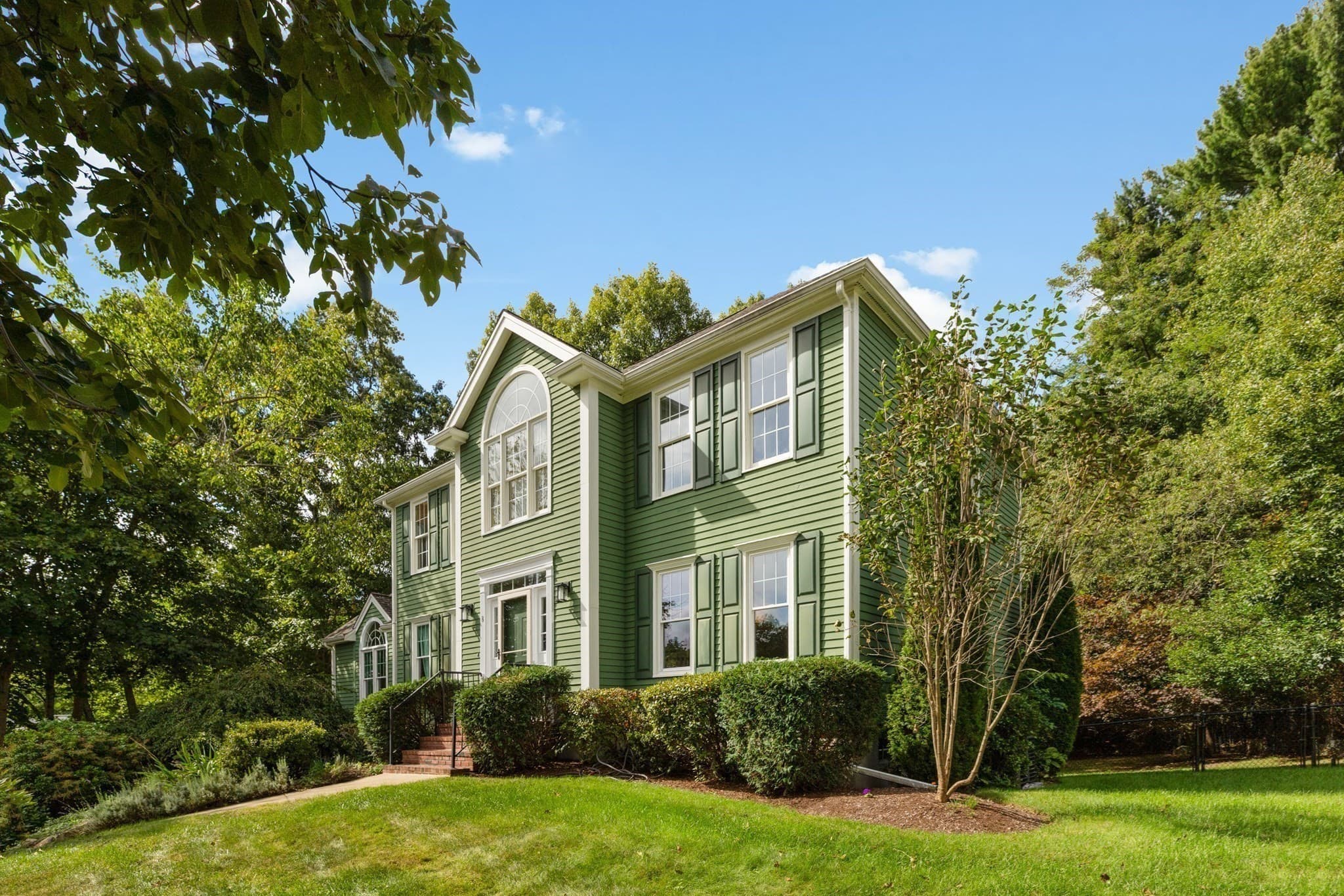 Single Family Residence at 8 Dennison Ct, Stoughton MA 02072, Stoughton, photo 2 of 41