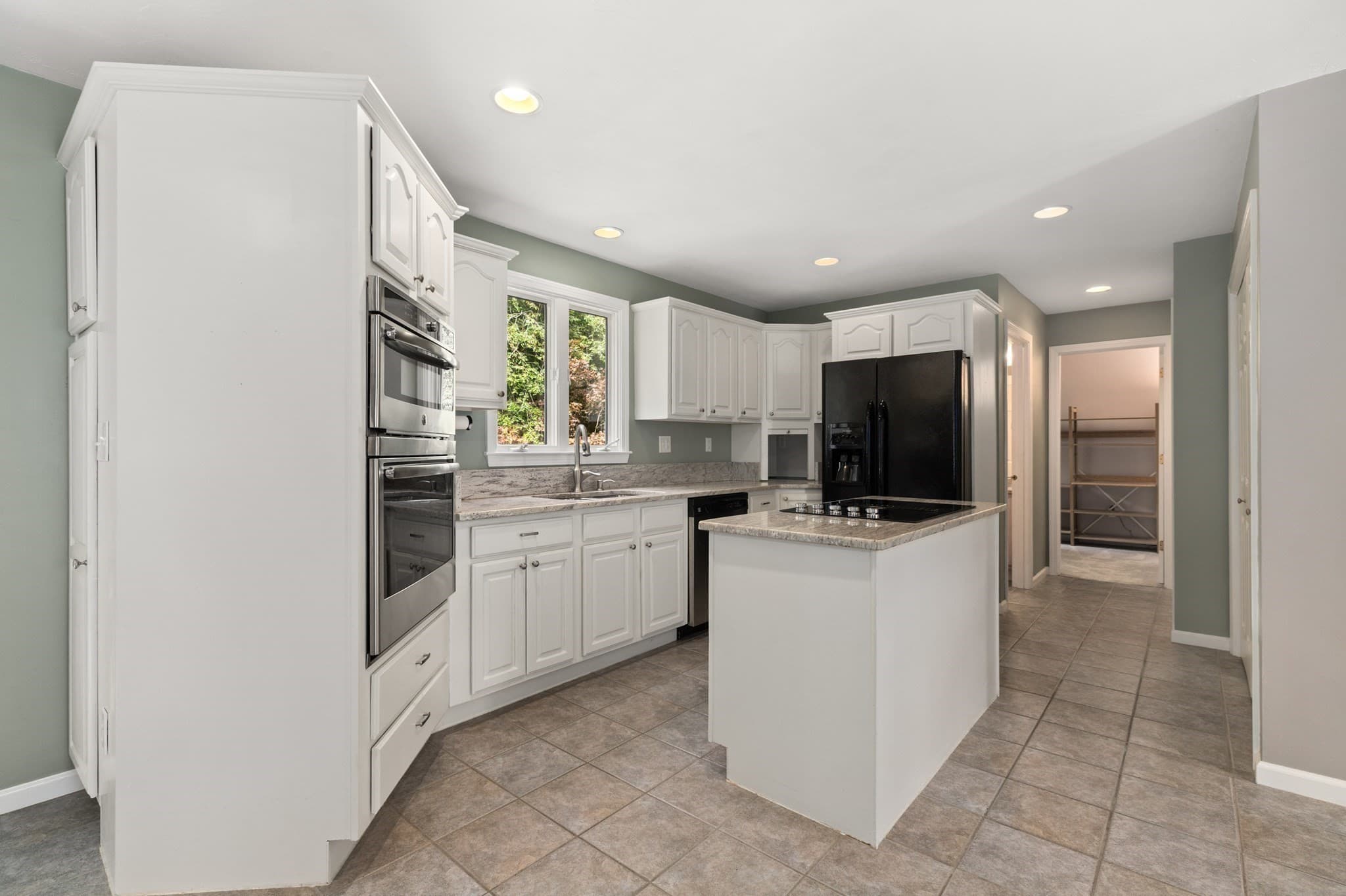 Single Family Residence at 8 Dennison Ct, Stoughton MA 02072, Stoughton, photo 9 of 41