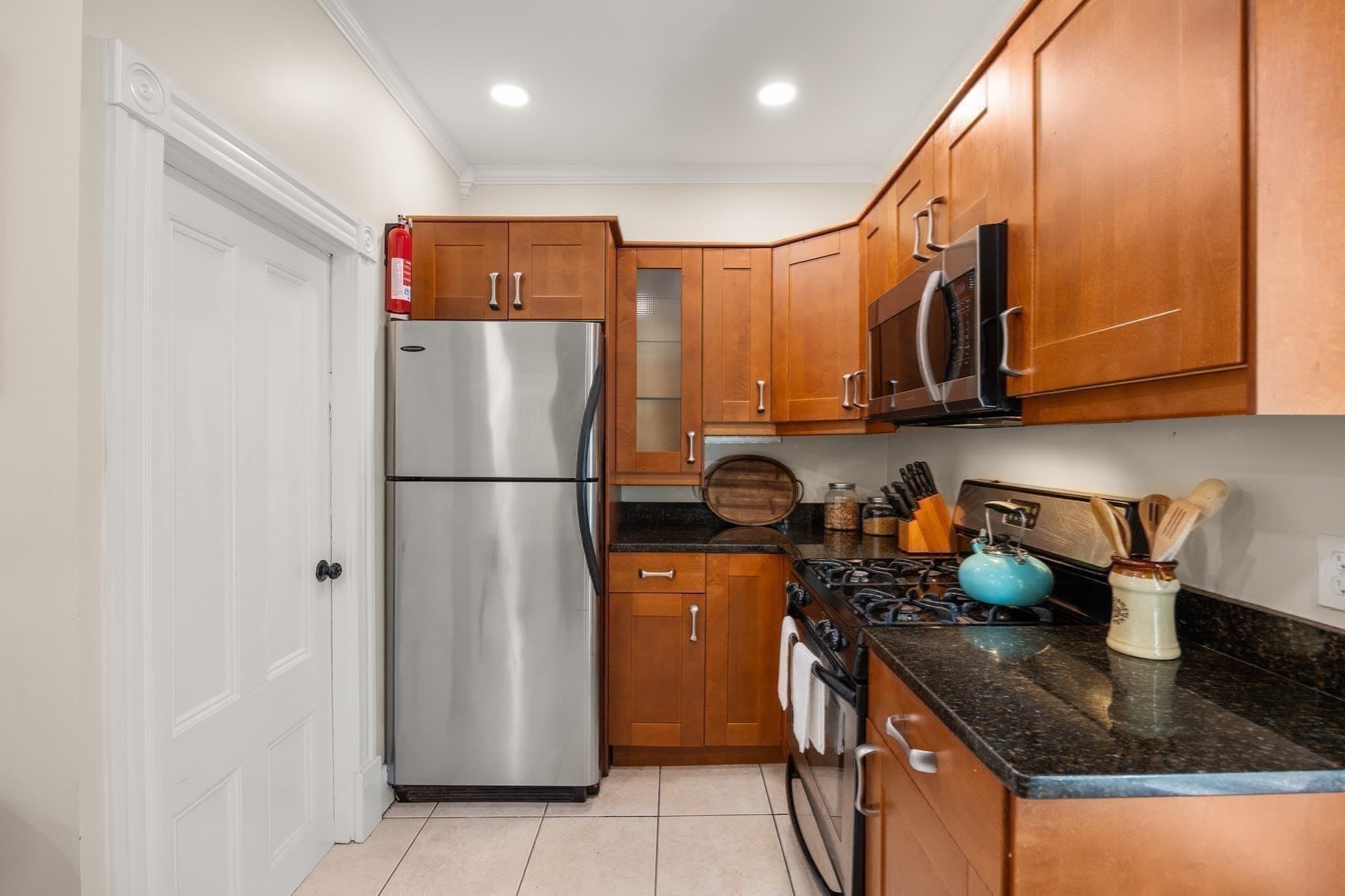 Condominium at 96 School St # 96, Somerville MA 02143, Somerville, photo 17 of 28