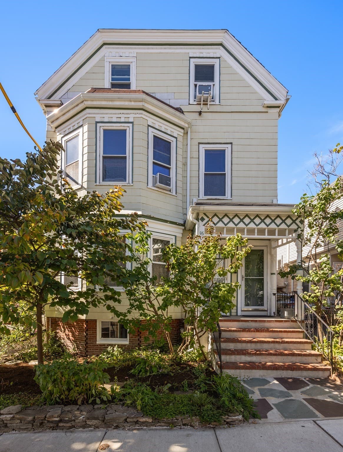 96 School St # 96, Somerville MA 02143