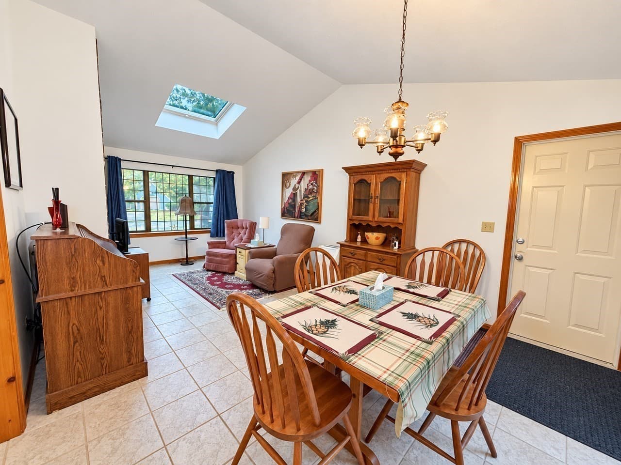 Single Family Residence at 30 Sandy Valley Rd, Barnstable MA 02648, Barnstable, photo 7 of 17
