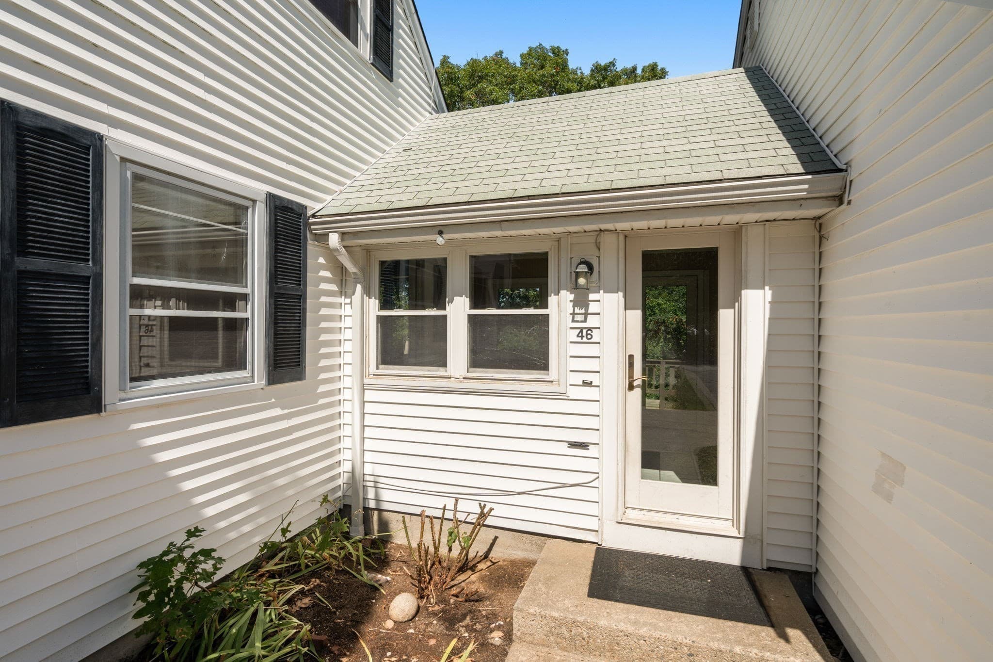 Single Family Residence at 46 Wayne Rd, Bourne MA 02532, Bourne, photo 4 of 34