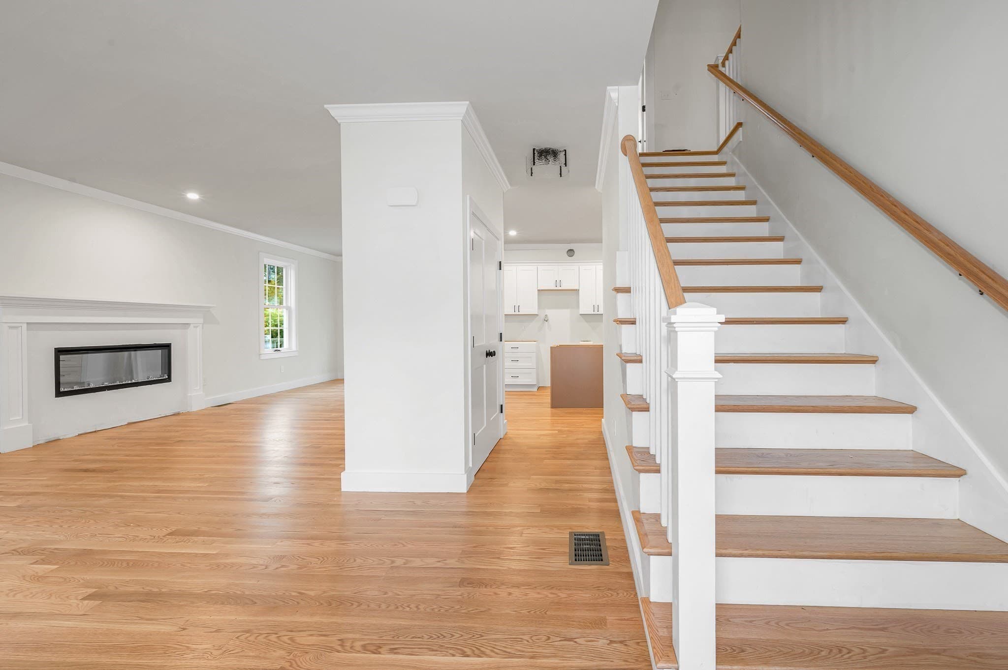 Single Family Residence at 110 Friendship St, Billerica MA 01821, Billerica, photo 2 of 27