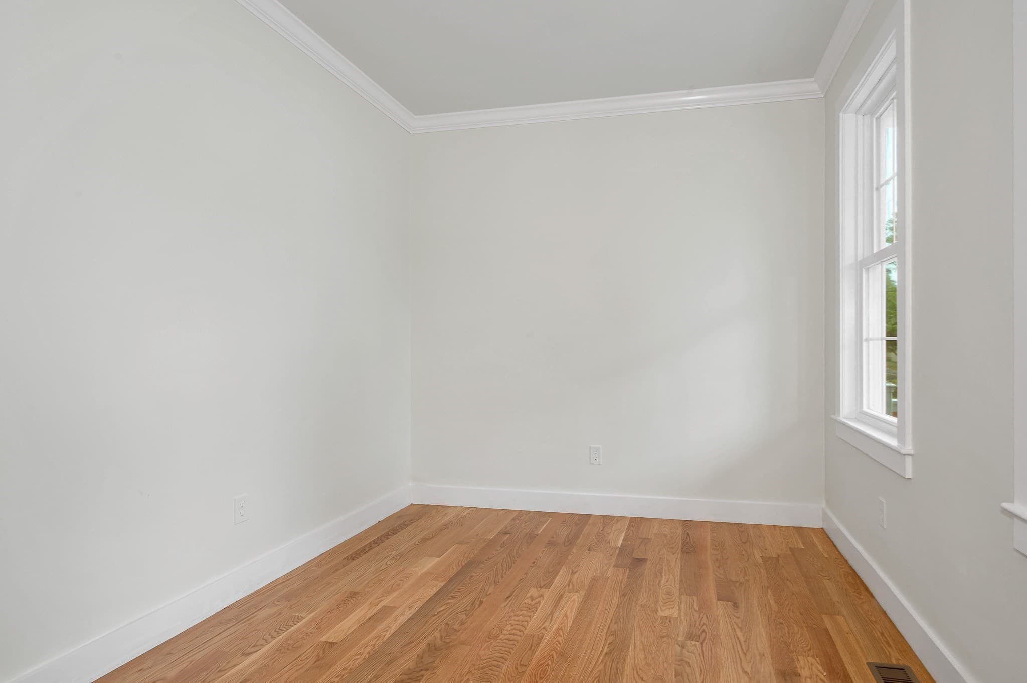 Single Family Residence at 110 Friendship St, Billerica MA 01821, Billerica, photo 12 of 27