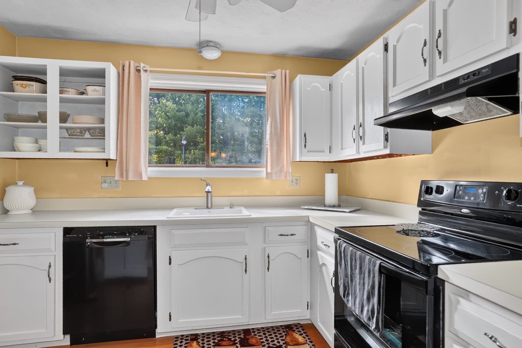 Condominium at 64 Highwood Dr # 64, Franklin MA 02038, Franklin, photo 9 of 19