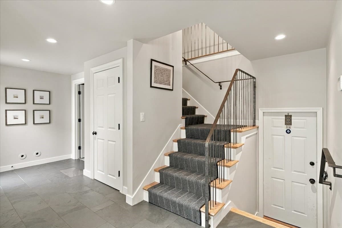 Single Family Residence at 822 Main Street, Hingham MA 02043, Hingham, photo 5 of 36