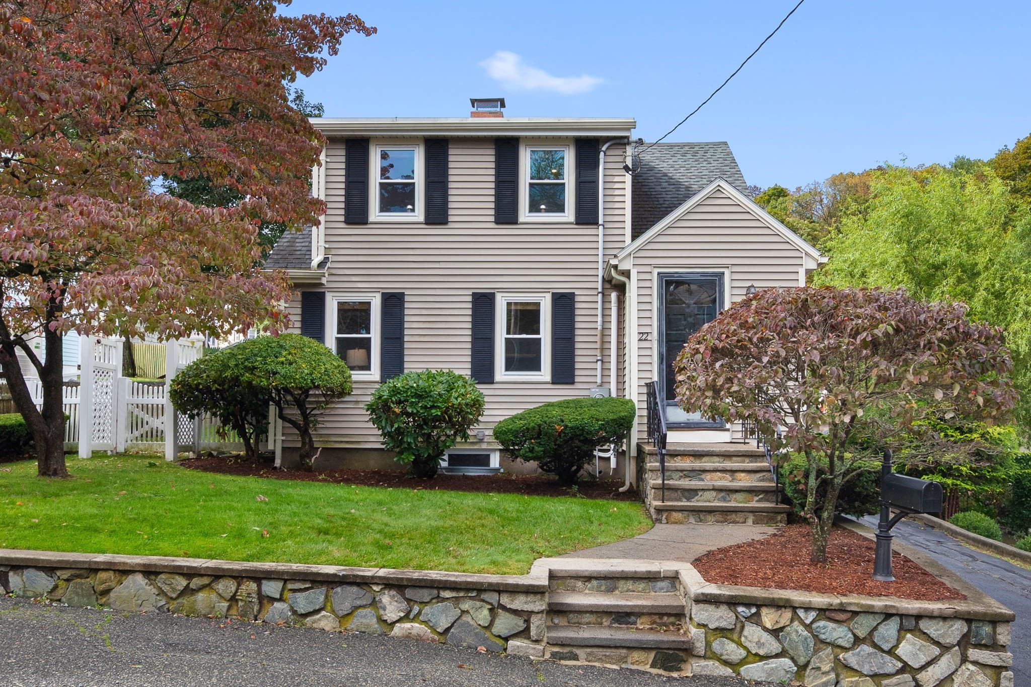 22 Ash St, Melrose MA 02176