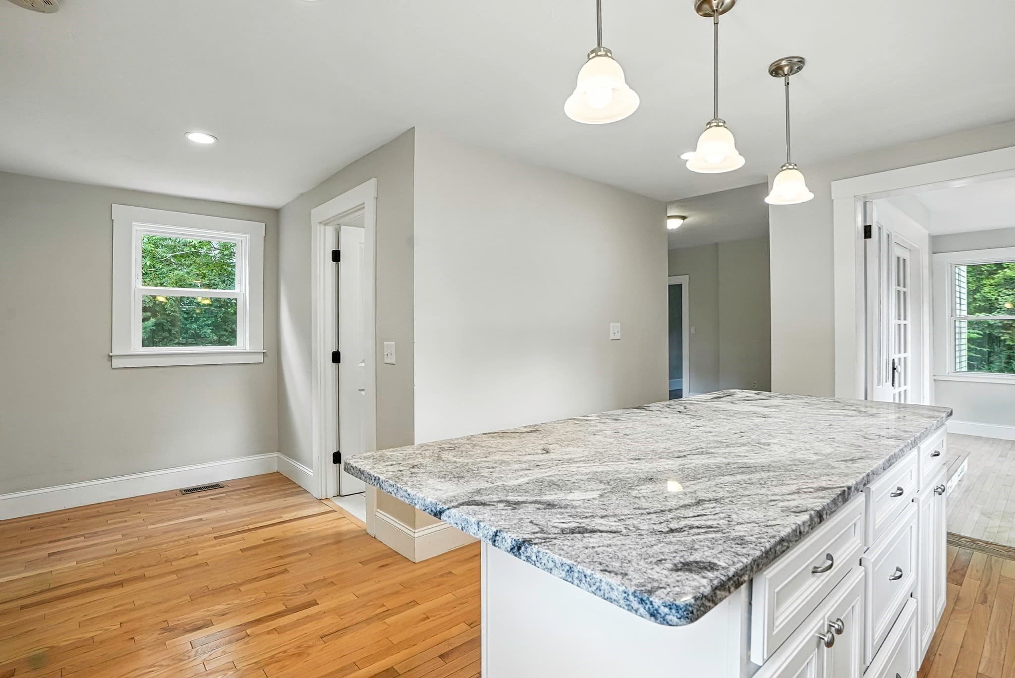 2 Family - 2 Units Up/Down at 271 Cordaville Road, Southborough MA 01772, Southborough, photo 4 of 41