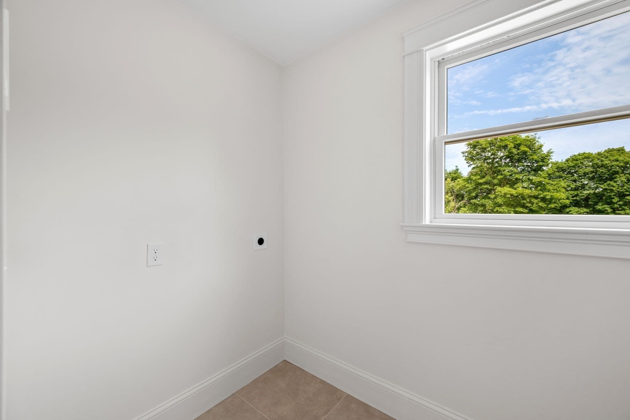 Condominium at 41 Hobart Street # 1, Danvers MA 01923, Danvers, photo 24 of 37