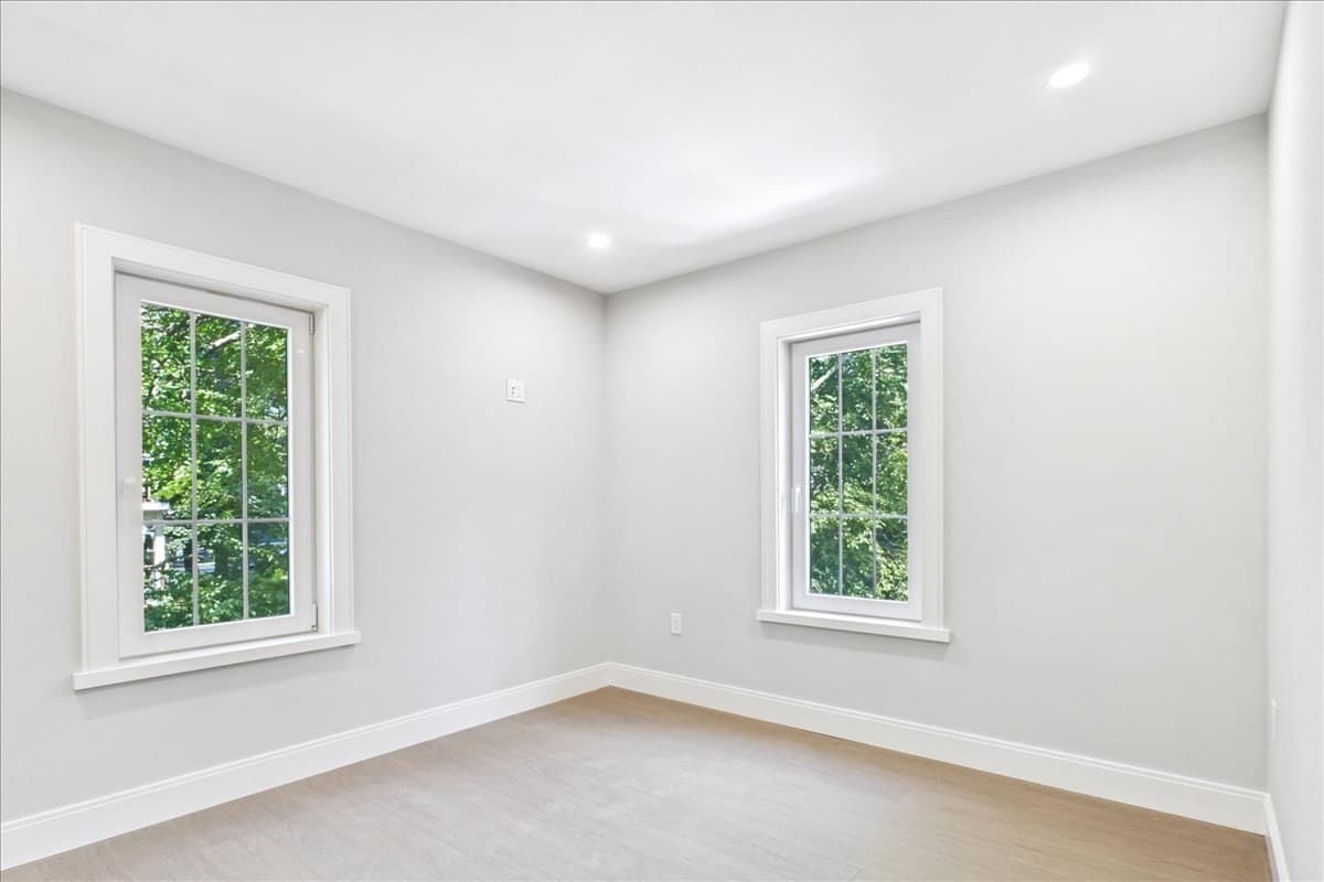 Condominium at 305 Chestnut Ave # 4, Boston MA 02130, Boston, photo 16 of 38