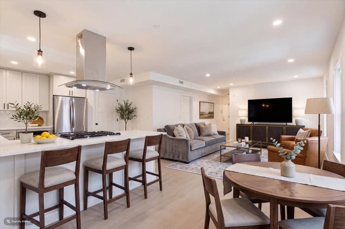 Condominium at 305 Chestnut Ave # 4, Boston MA 02130, Boston, photo 12 of 38