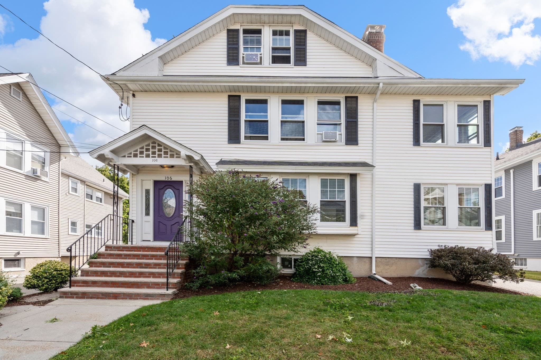 106 Poplar St # 1, Watertown MA 02472