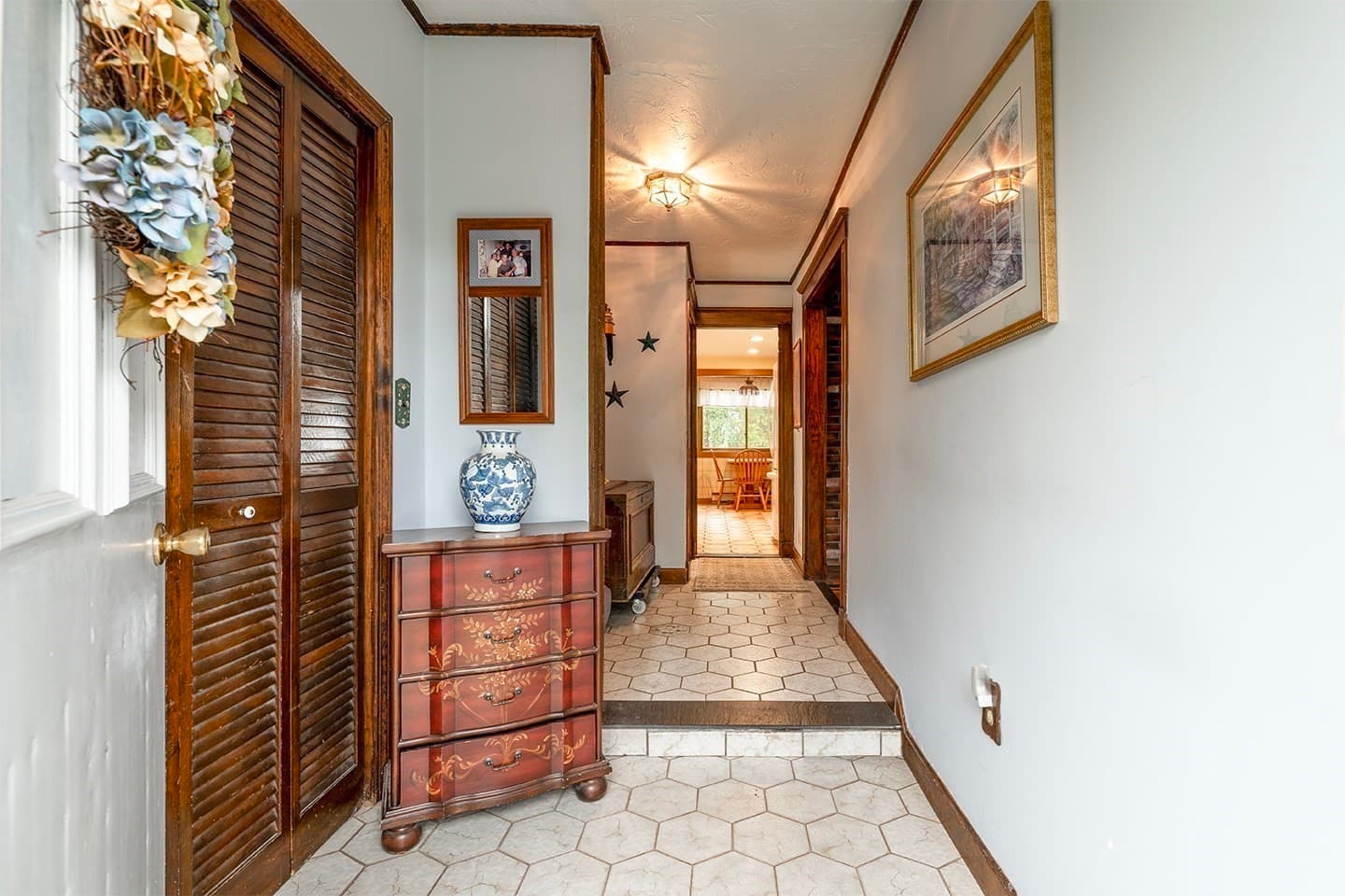 Single Family Residence at 80 Phillips St, Weymouth MA 02188, Weymouth, photo 3 of 17