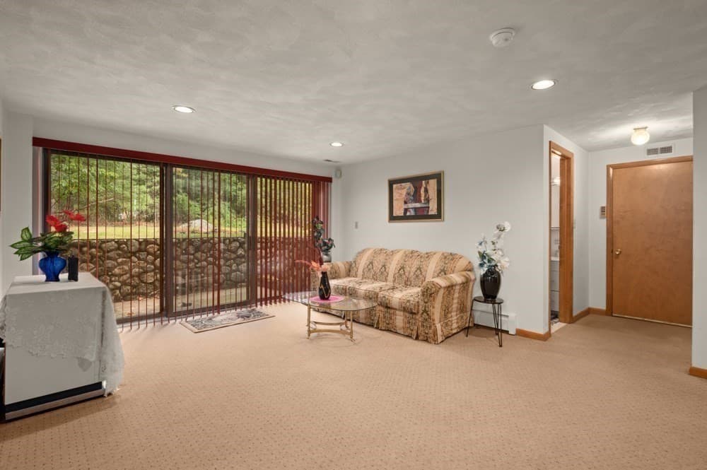 Single Family Residence at 5 Lee Ave, Burlington MA 01803, Burlington, photo 28 of 36