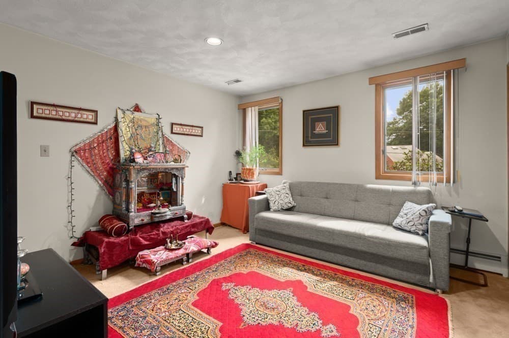 Single Family Residence at 5 Lee Ave, Burlington MA 01803, Burlington, photo 25 of 36