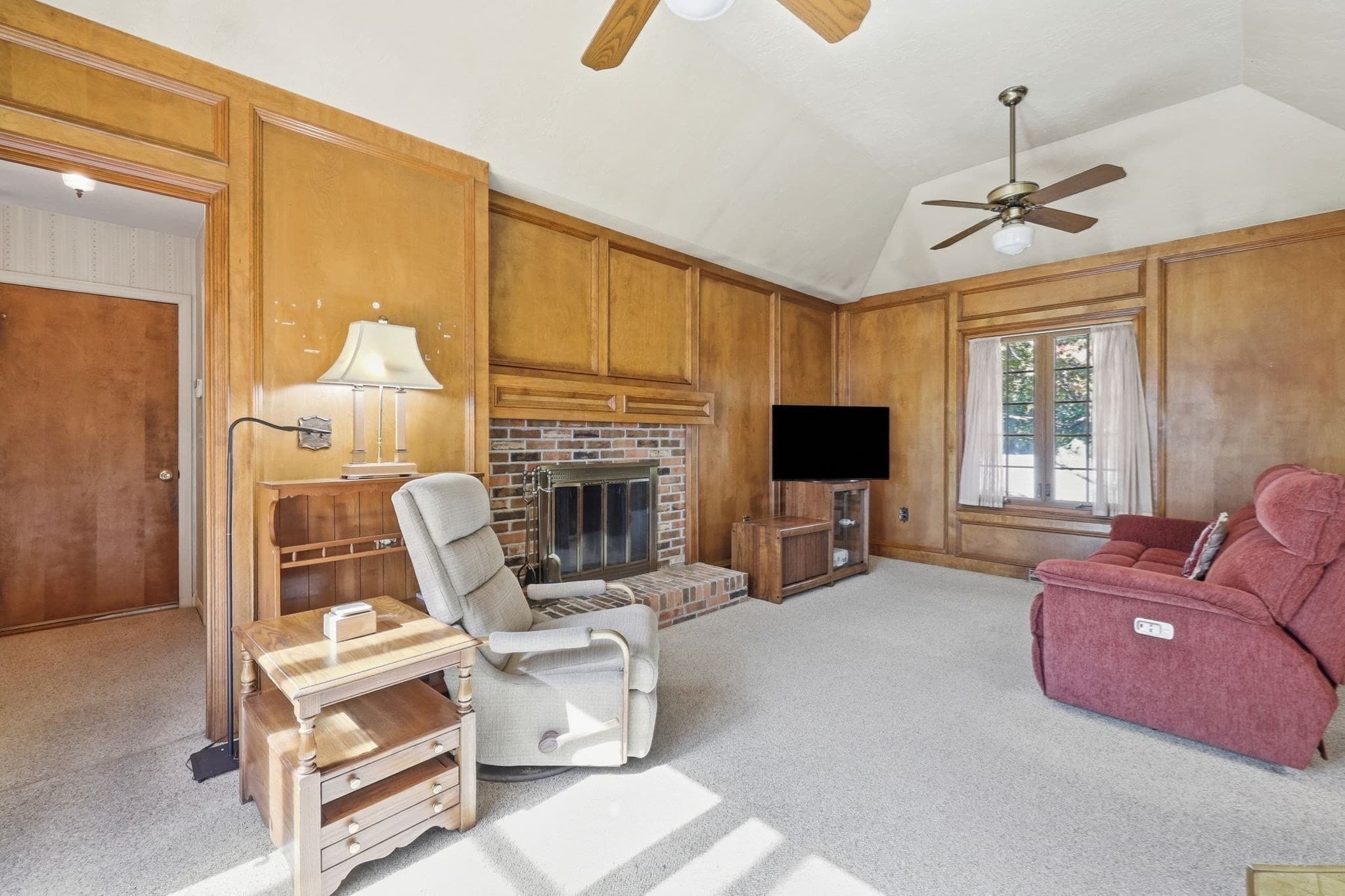 Single Family Residence at 43 Pineridge Dr, Westfield MA 01085, Westfield, photo 8 of 42