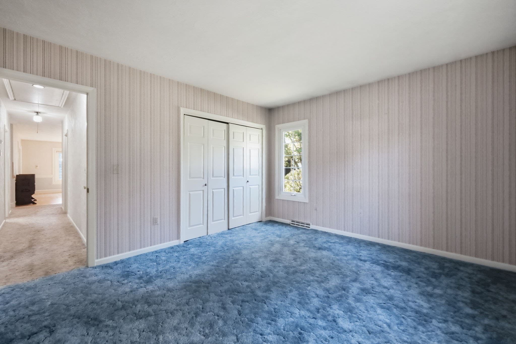 Single Family Residence at 43 Pineridge Dr, Westfield MA 01085, Westfield, photo 21 of 42