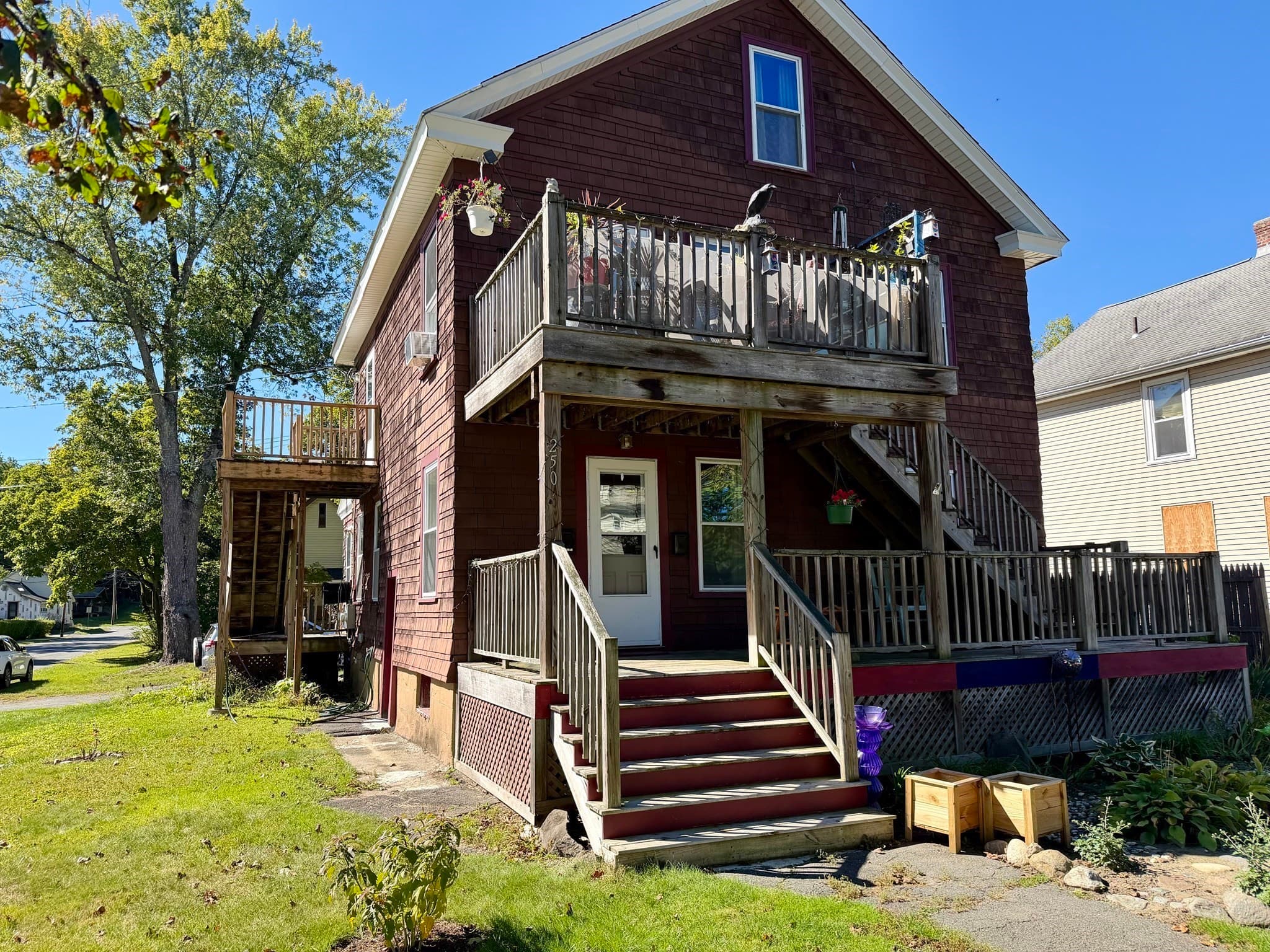 250 Conway Street, Greenfield MA 01301