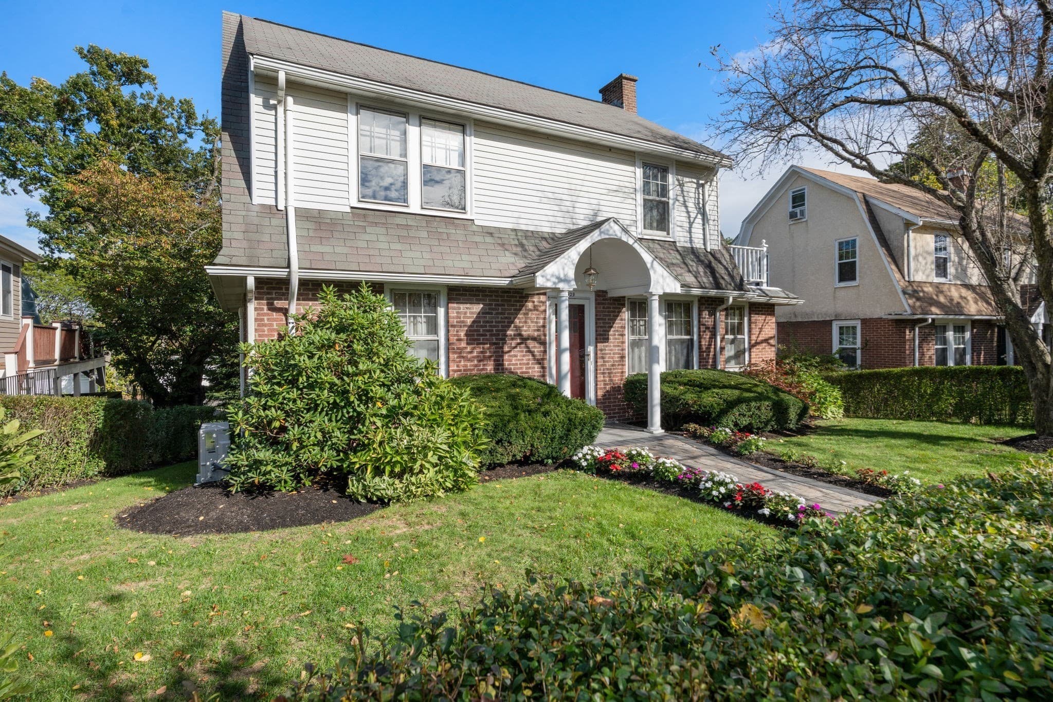 Single Family Residence at 1929 Commonwealth Ave, Newton MA 02466, Newton, photo 2 of 29