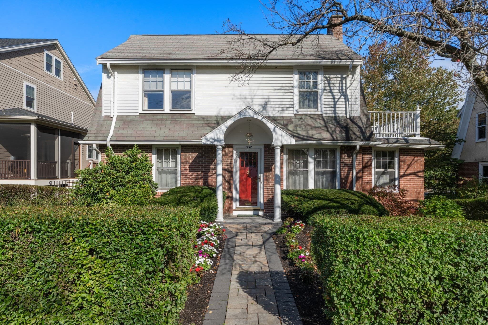 1929 Commonwealth Ave, Newton MA 02466
