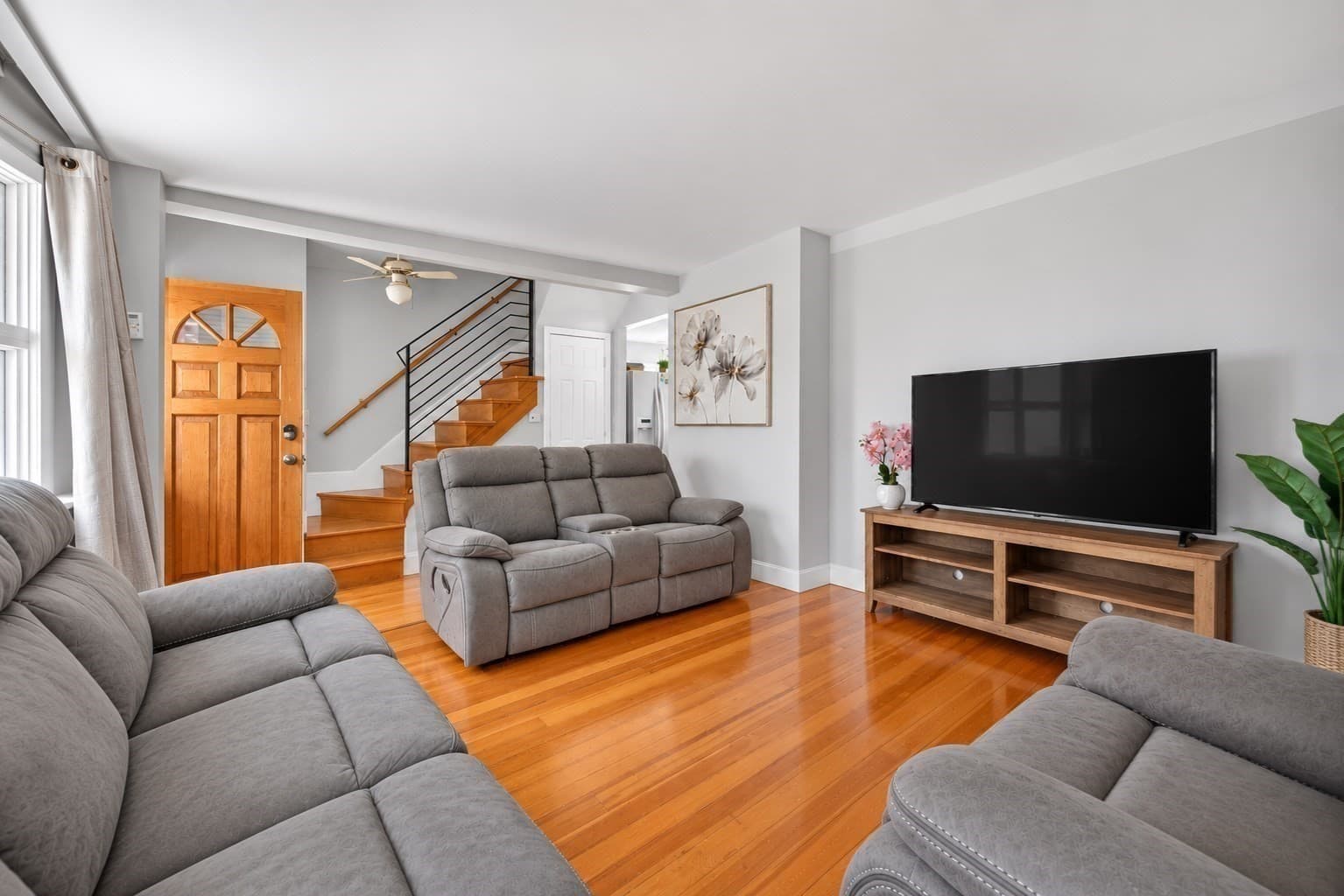 Single Family Residence at 40 Avalon St, Revere MA 02151, Revere, photo 5 of 19