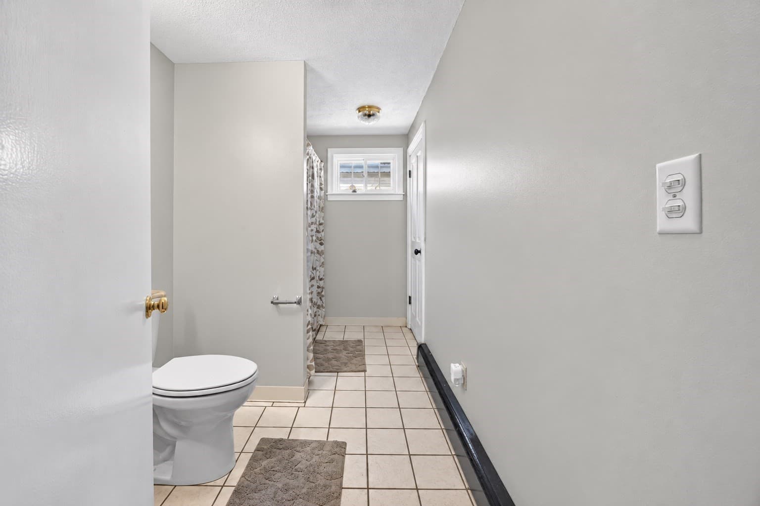 Single Family Residence at 40 Avalon St, Revere MA 02151, Revere, photo 14 of 19