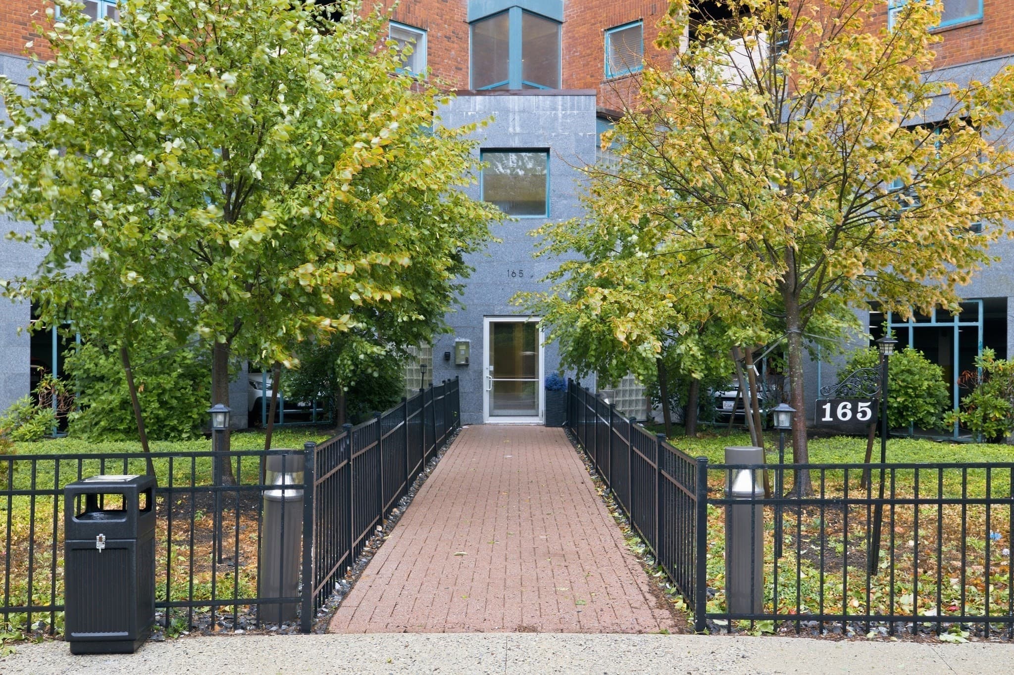 165 Cottage St # 207, Chelsea MA 02150