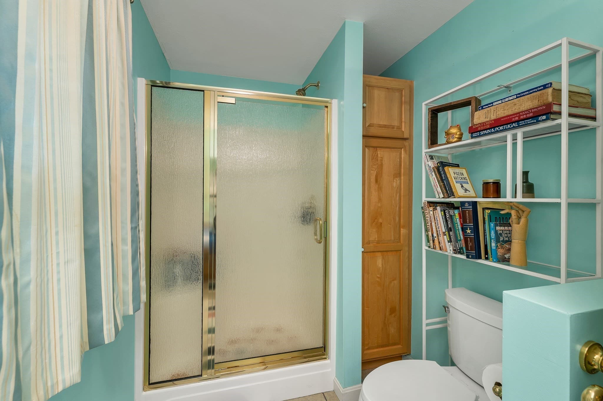 Single Family Residence at 10 Davis Road, Merrimack NH 03054, Merrimack, photo 10 of 40