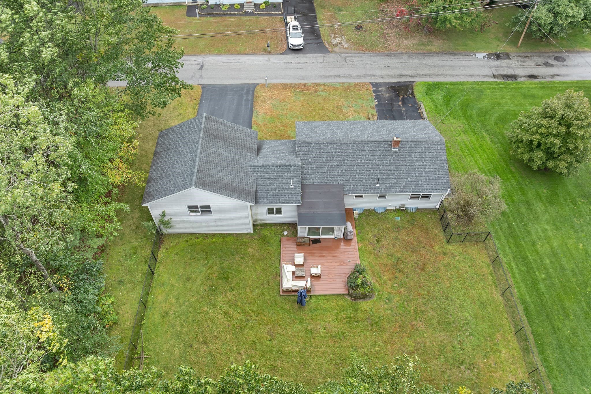 Single Family Residence at 10 Davis Road, Merrimack NH 03054, Merrimack, photo 39 of 40