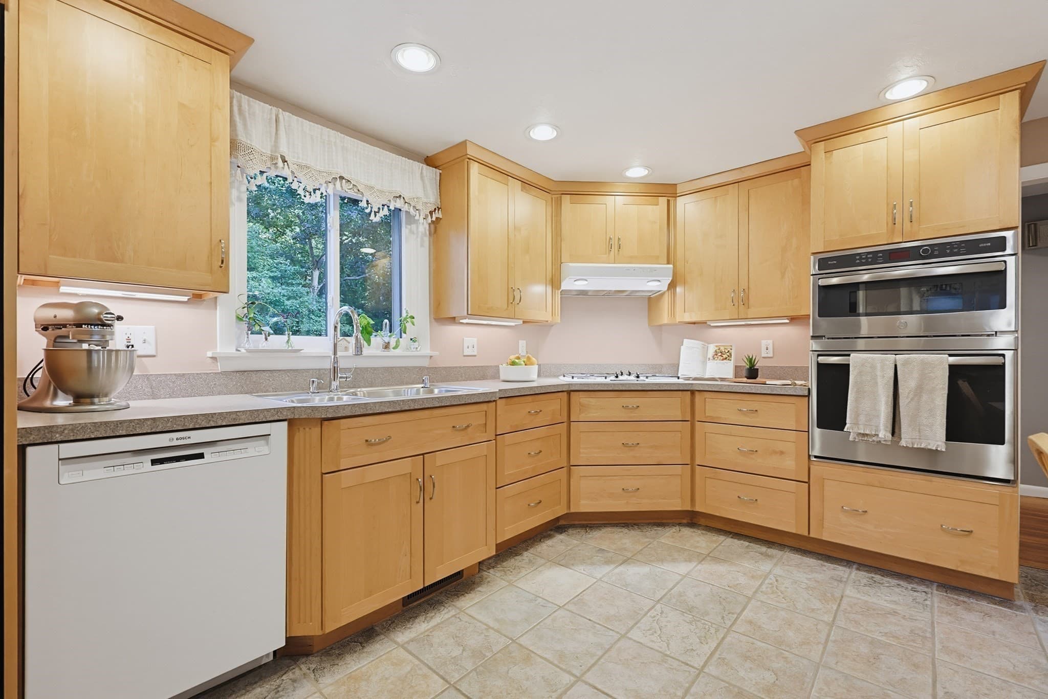 Single Family Residence at 19 Polley Rd, Westford MA 01886, Westford, photo 13 of 38
