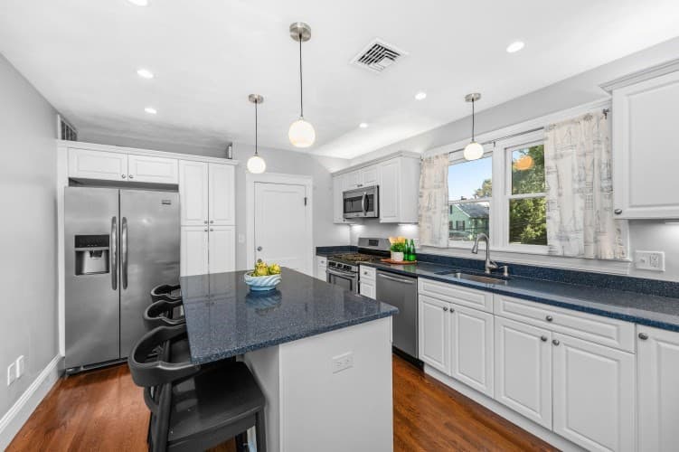 Condominium at 139 Warren Street # 2, Arlington MA 02474, Arlington, photo 7 of 27