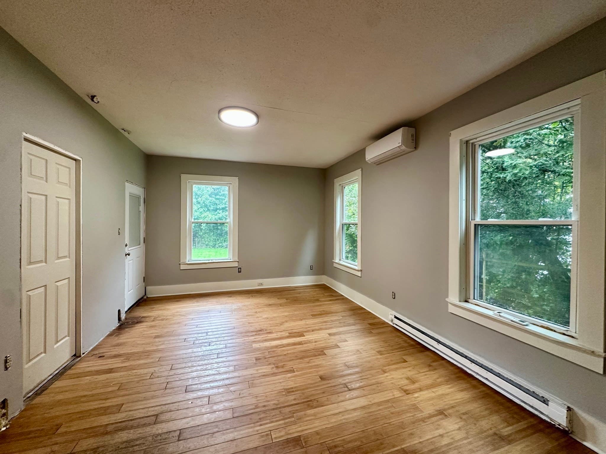 Single Family Residence at 43 Lincoln St, Greenfield MA 01301, Greenfield, photo 10 of 26