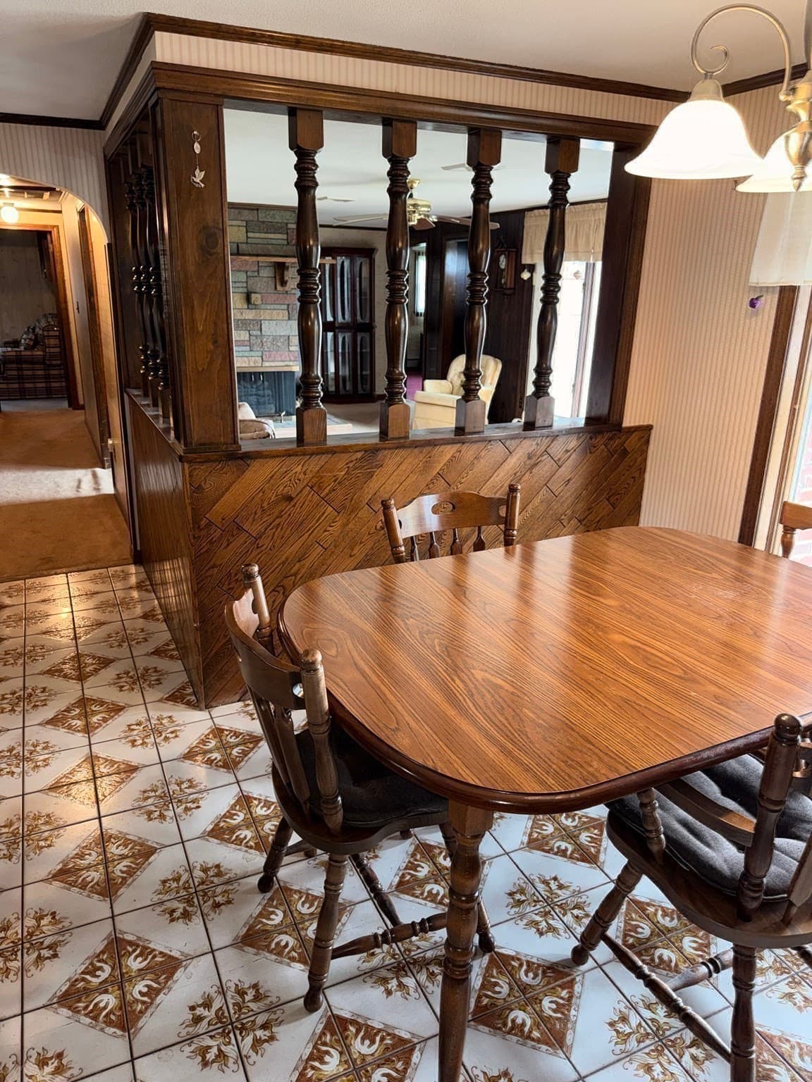 Single Family Residence at 171 Huron Ave, Holyoke MA 01040, Holyoke, photo 6 of 25