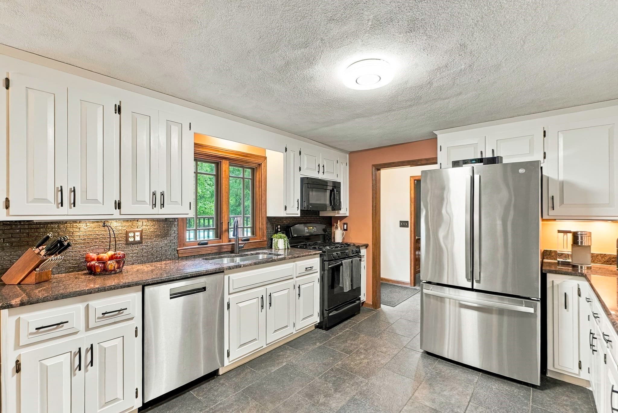 Single Family Residence at 8 Joseph Rd, Hopkinton MA 01748, Hopkinton, photo 13 of 32