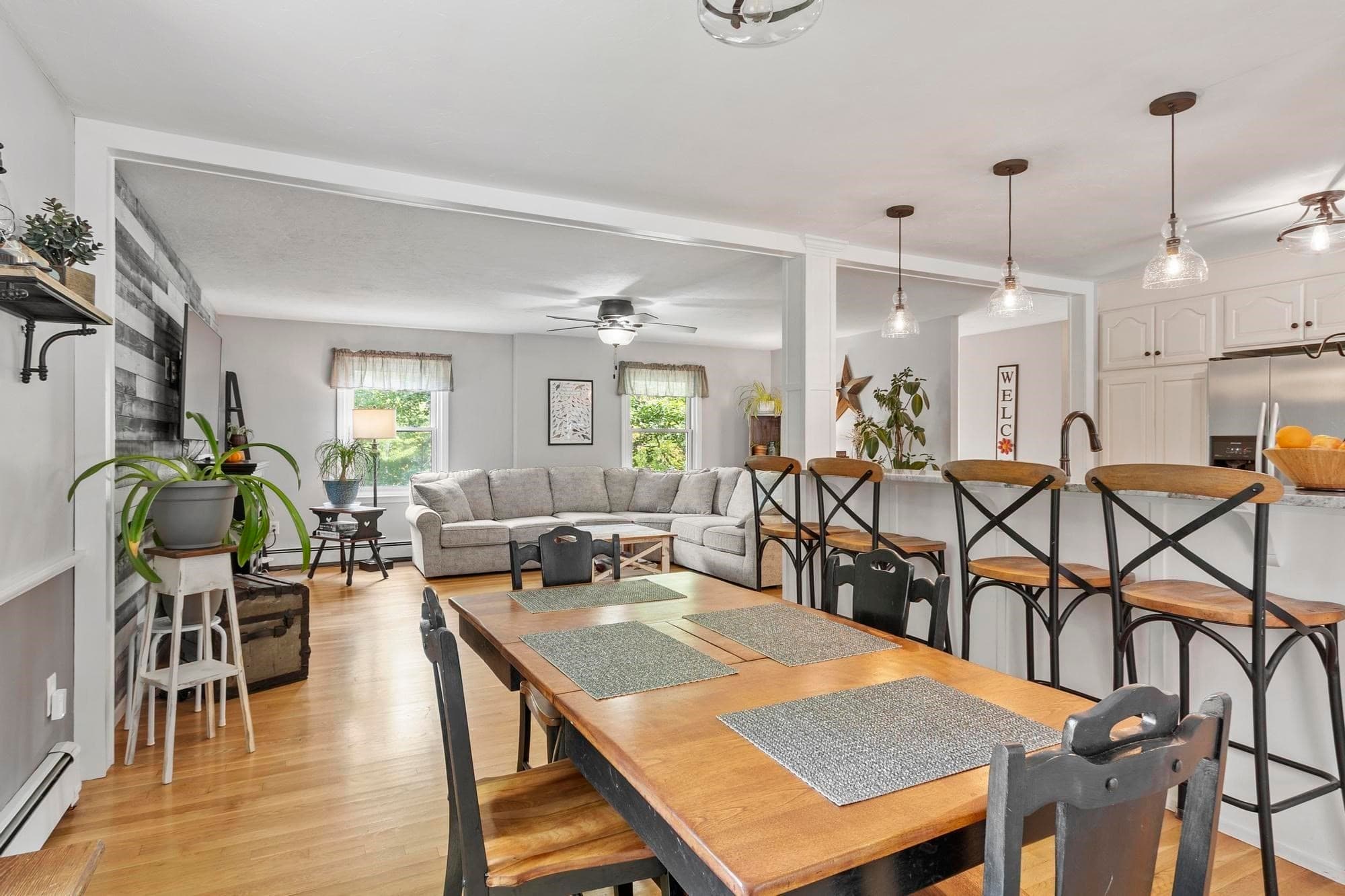 Single Family Residence at 43 Windy Ridge Rd, Holden MA 01522, Holden, photo 17 of 42