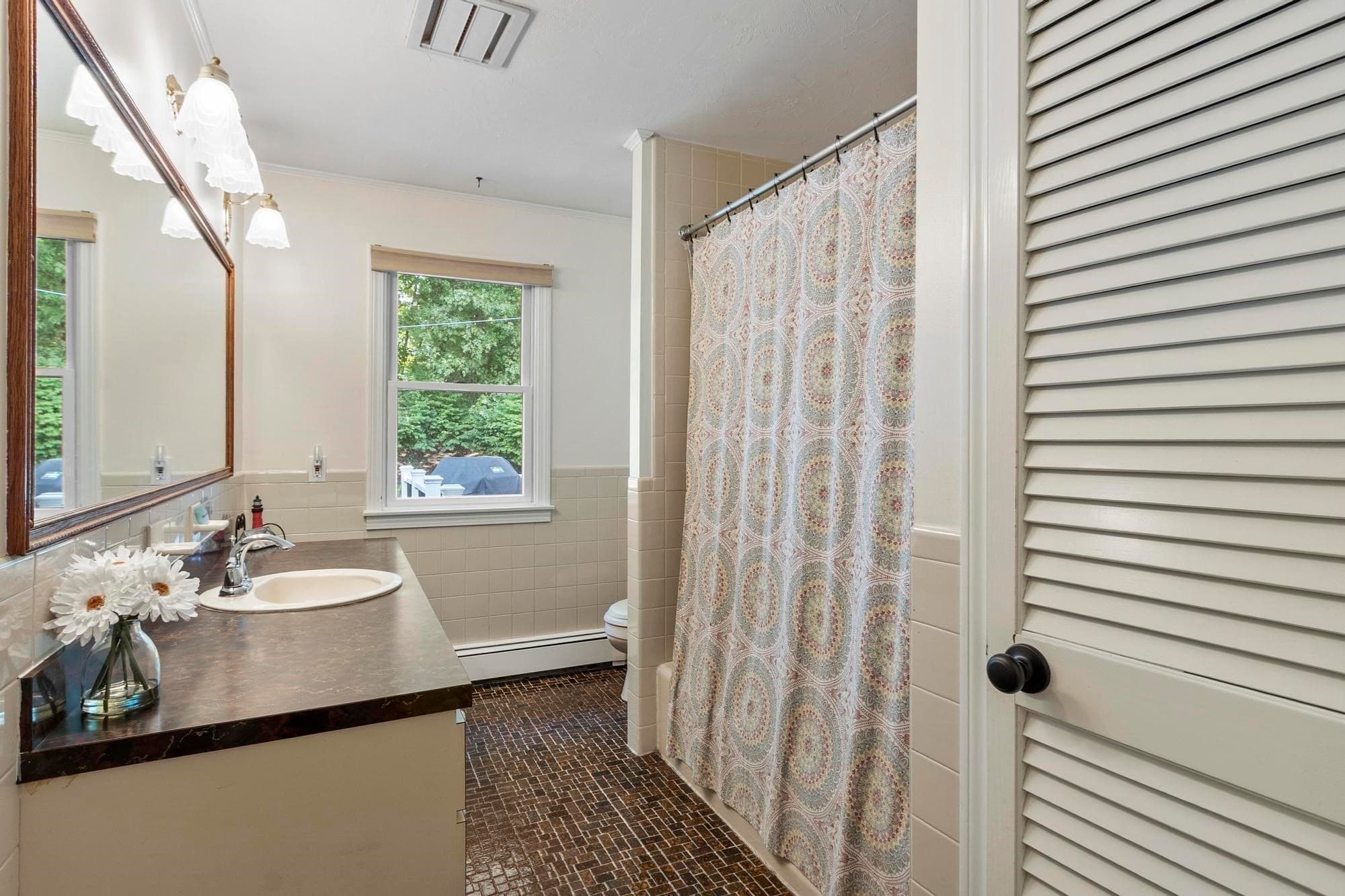 Single Family Residence at 43 Windy Ridge Rd, Holden MA 01522, Holden, photo 30 of 42