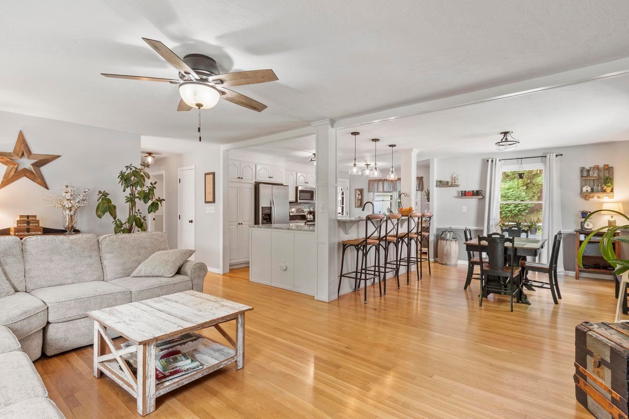 Single Family Residence at 43 Windy Ridge Rd, Holden MA 01522, Holden, photo 15 of 42