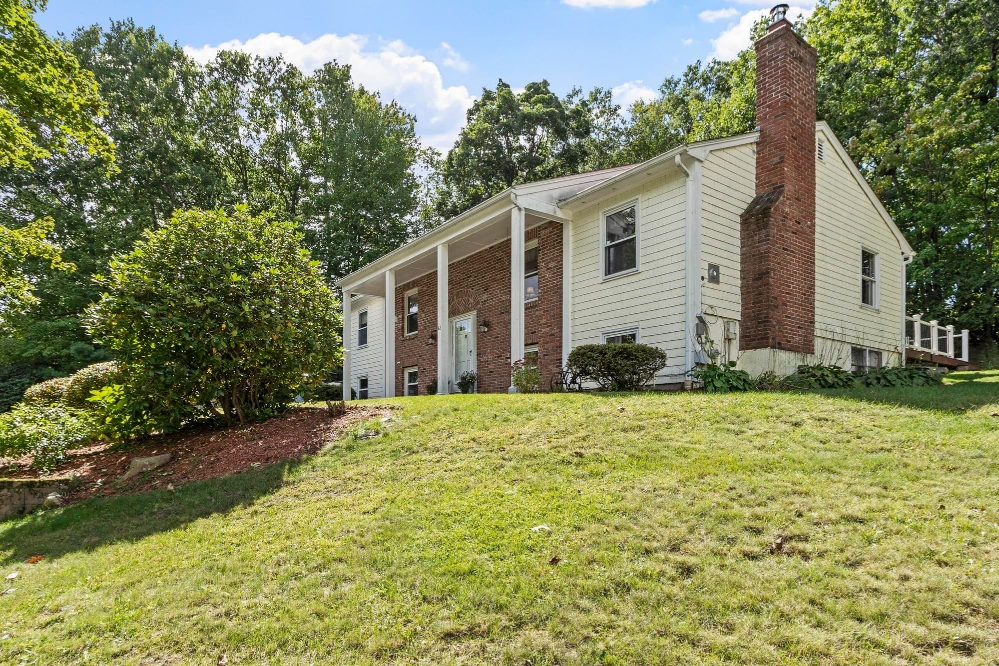 Single Family Residence at 43 Windy Ridge Rd, Holden MA 01522, Holden, photo 4 of 42