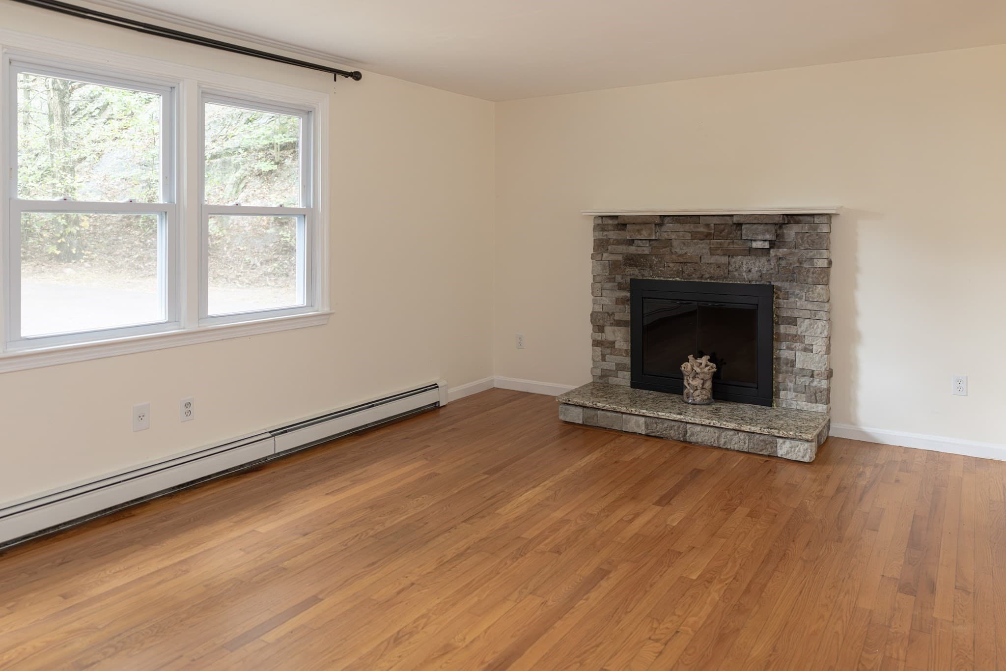 Condex at 7 Ledgeville Ave # A, Foxboro MA 02035, Foxboro, photo 6 of 14