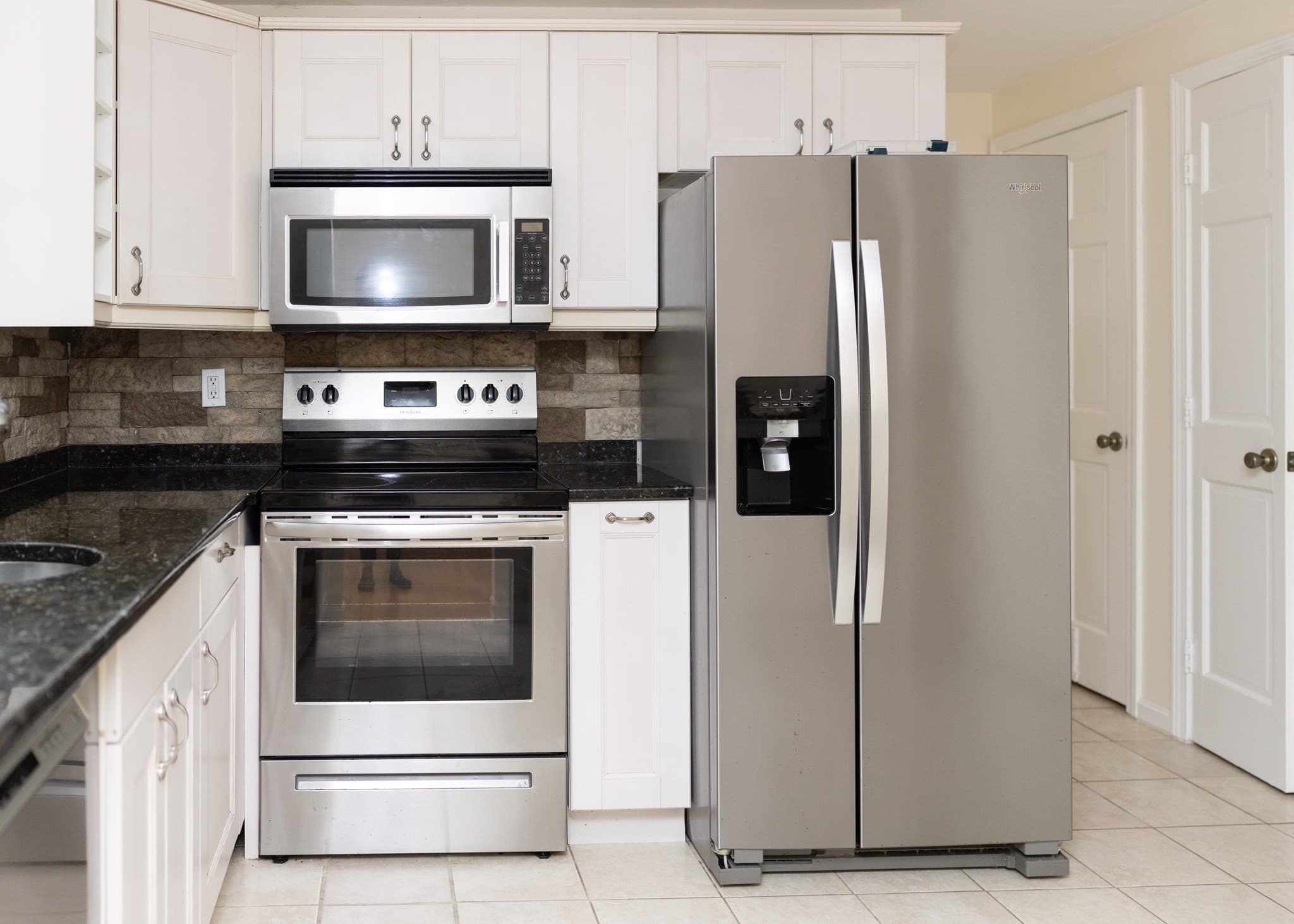 Condex at 7 Ledgeville Ave # A, Foxboro MA 02035, Foxboro, photo 5 of 14
