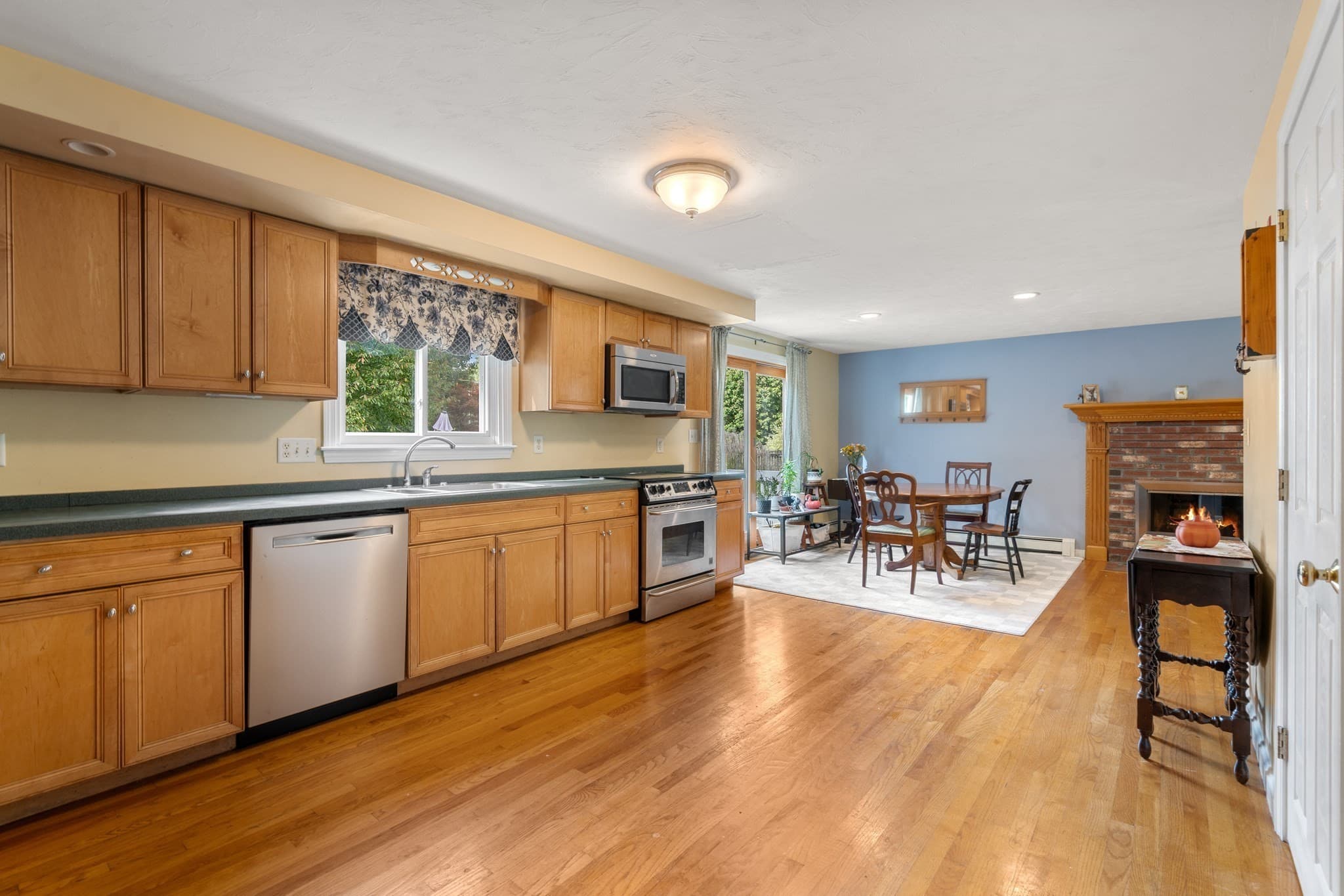 Single Family Residence at 117 Ring Road, Kingston MA 02364, Kingston, photo 6 of 35