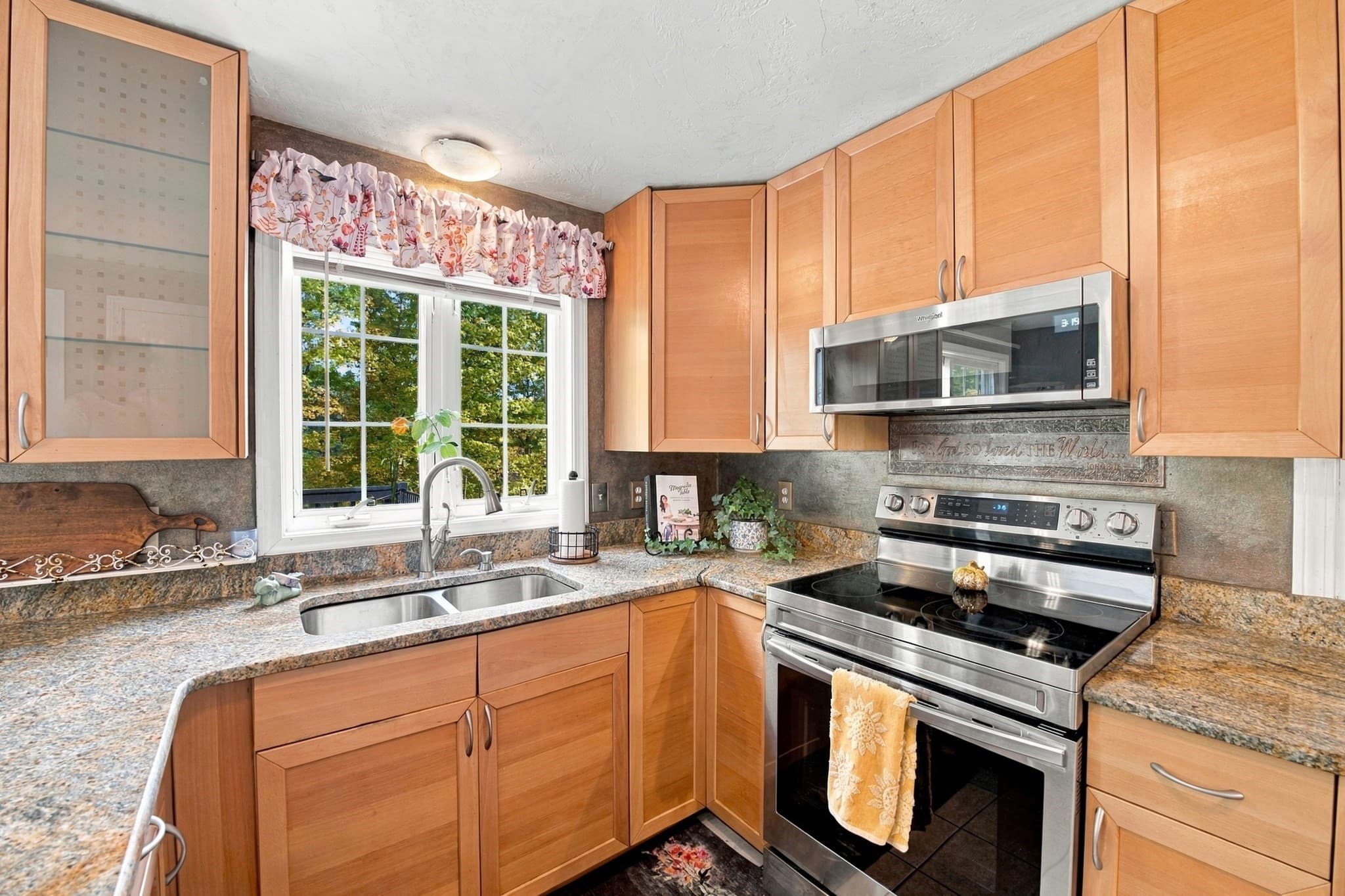 Single Family Residence at 45 Howarth Rd, Oxford MA 01540, Oxford, photo 13 of 42