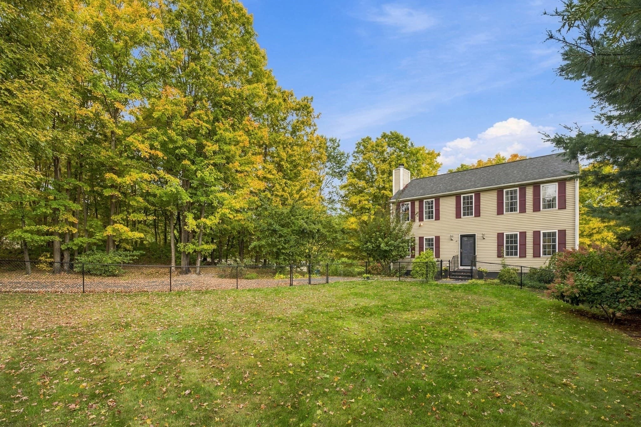 Single Family Residence at 45 Howarth Rd, Oxford MA 01540, Oxford, photo 4 of 42