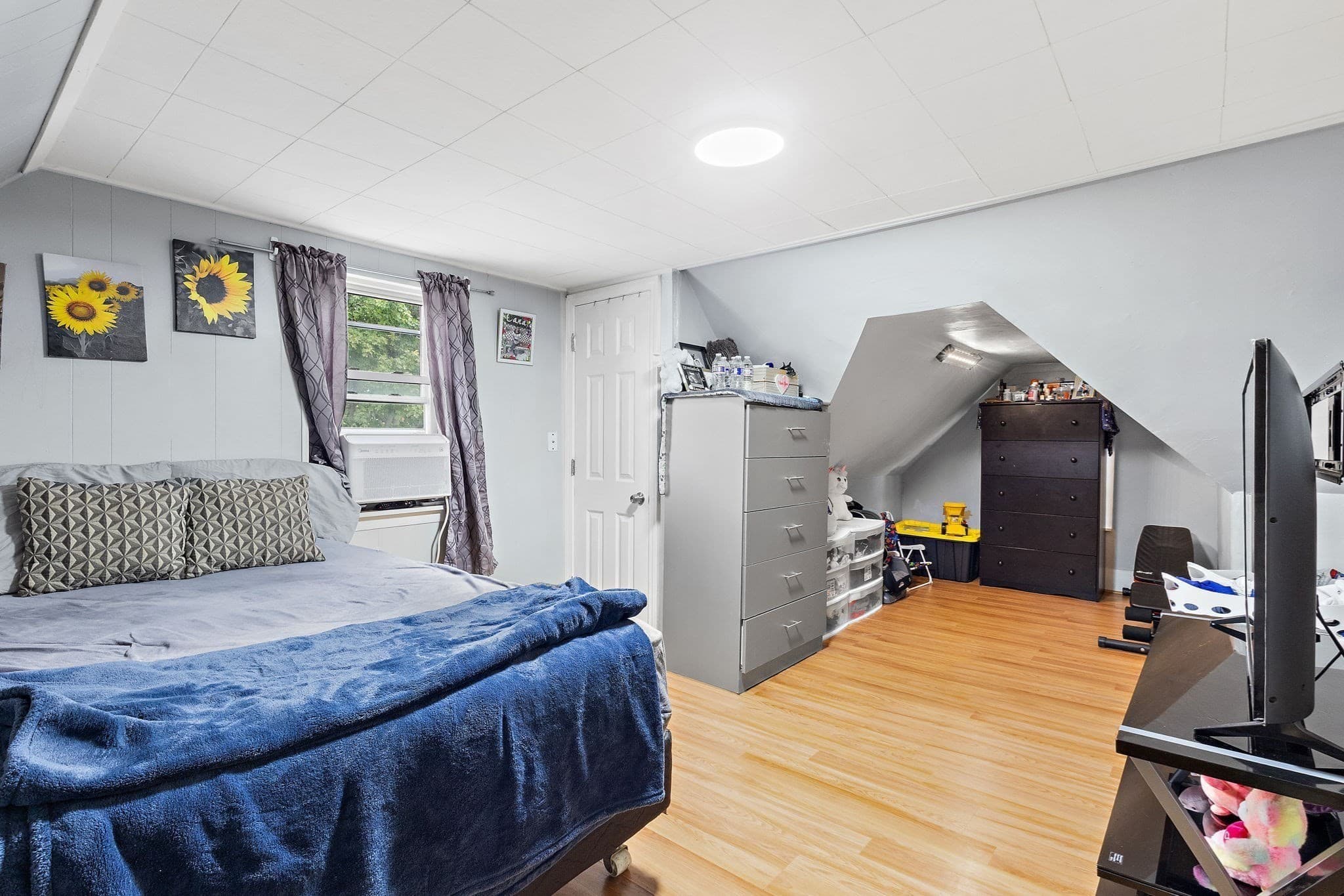 Multi Family at 17 Ashton St, Everett MA 02149, Everett, photo 24 of 41