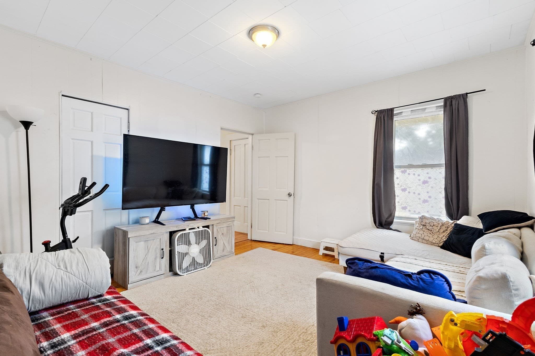Multi Family at 17 Ashton St, Everett MA 02149, Everett, photo 14 of 41