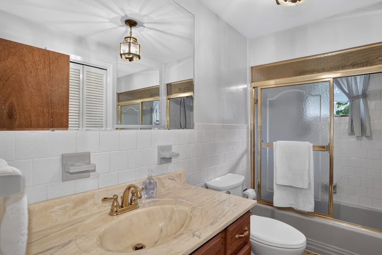 Single Family Residence at 10 Squire Ln, Bellingham MA 02019, Bellingham, photo 16 of 30