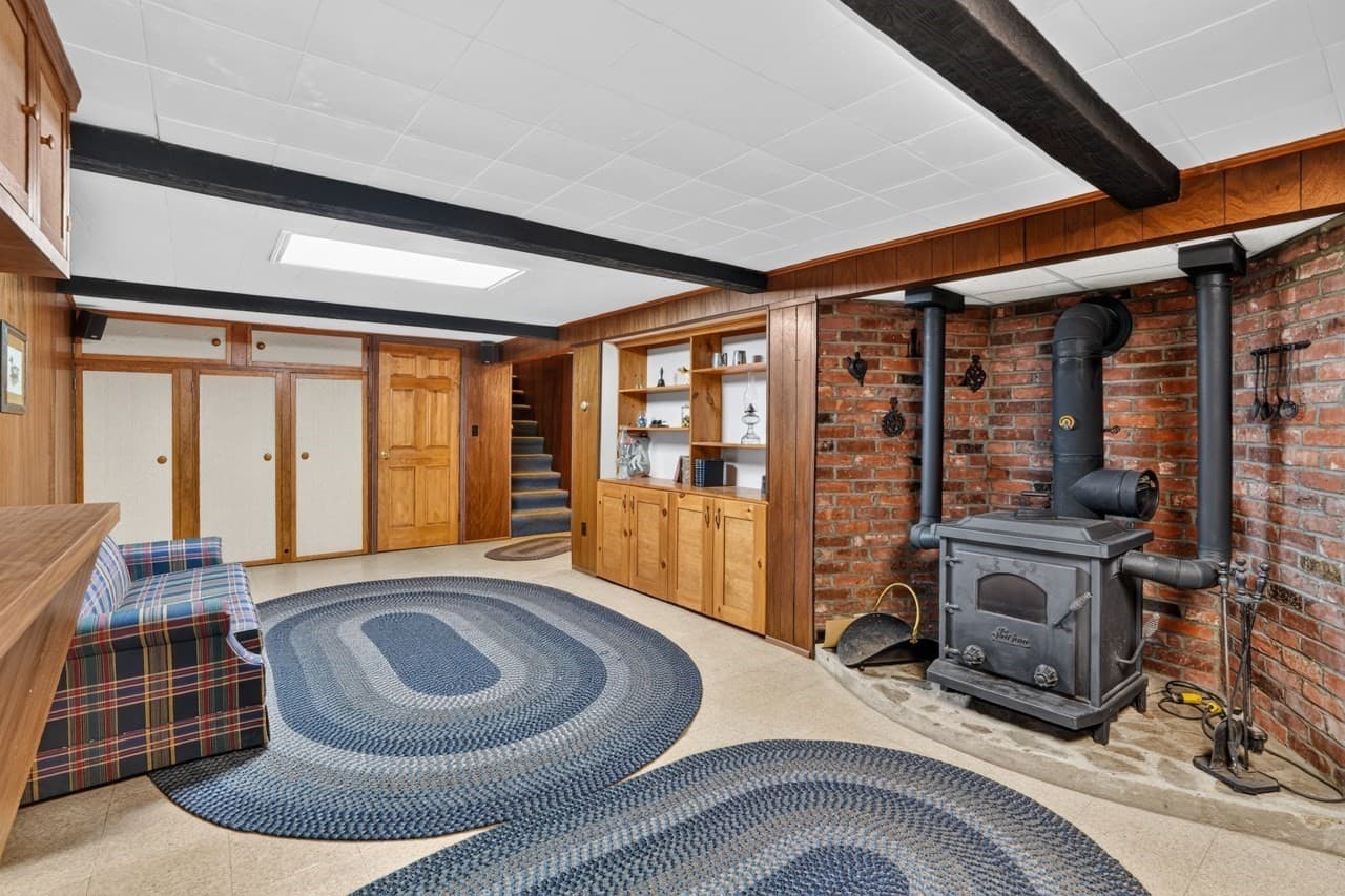Single Family Residence at 10 Squire Ln, Bellingham MA 02019, Bellingham, photo 18 of 30